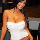 Join Hannah for an Unforgettable Swinging Experience