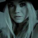 Join Shelli for an Unforgettable Swinging Experience